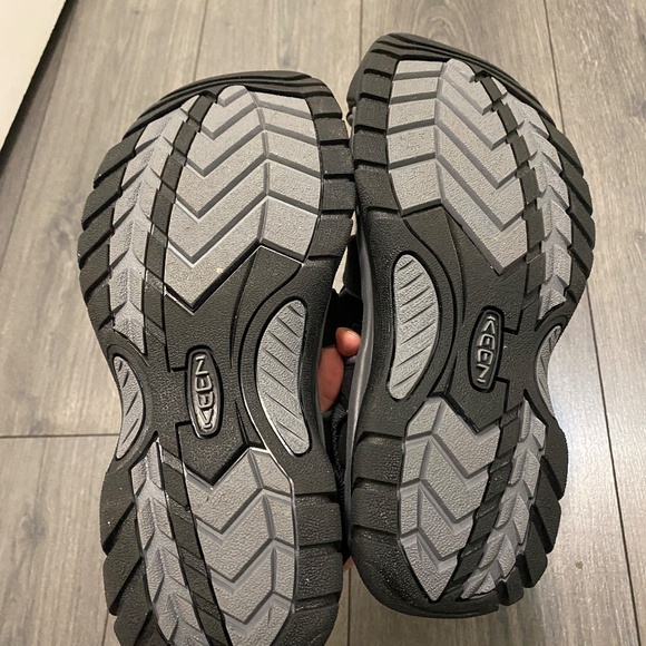 Keen Men's Newport H2 Sandals Size 8 - Picture 8 of 9